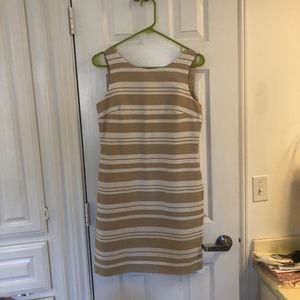 Like New White/Beige Striped Shift Dress